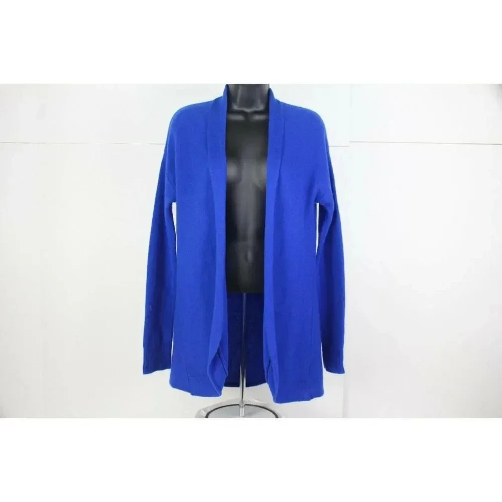 ladies Neiman Marcus blue cashmere sweater size M